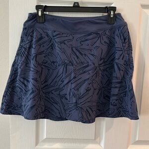 Underarmour women’s skort. Size medium.